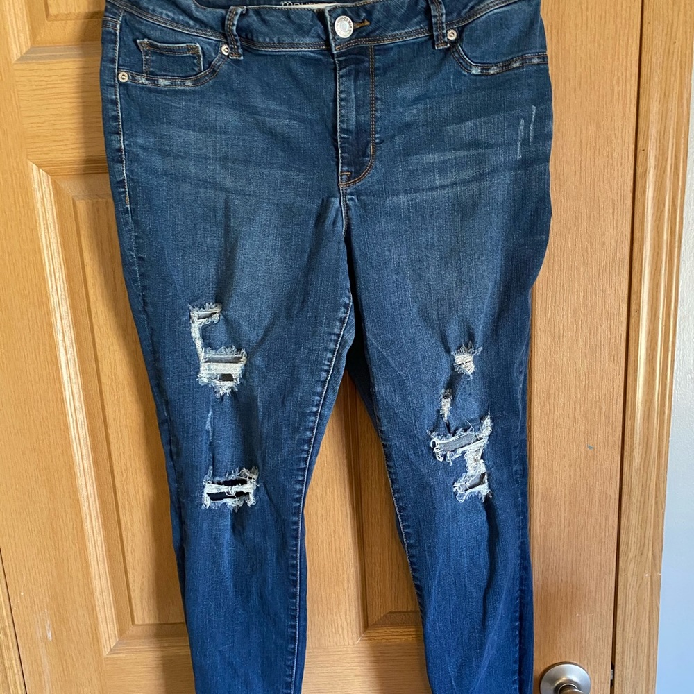 maurices cropped ripped jeggings